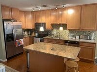 Building Photo - New Price! Beautifully updated Townhome in...
