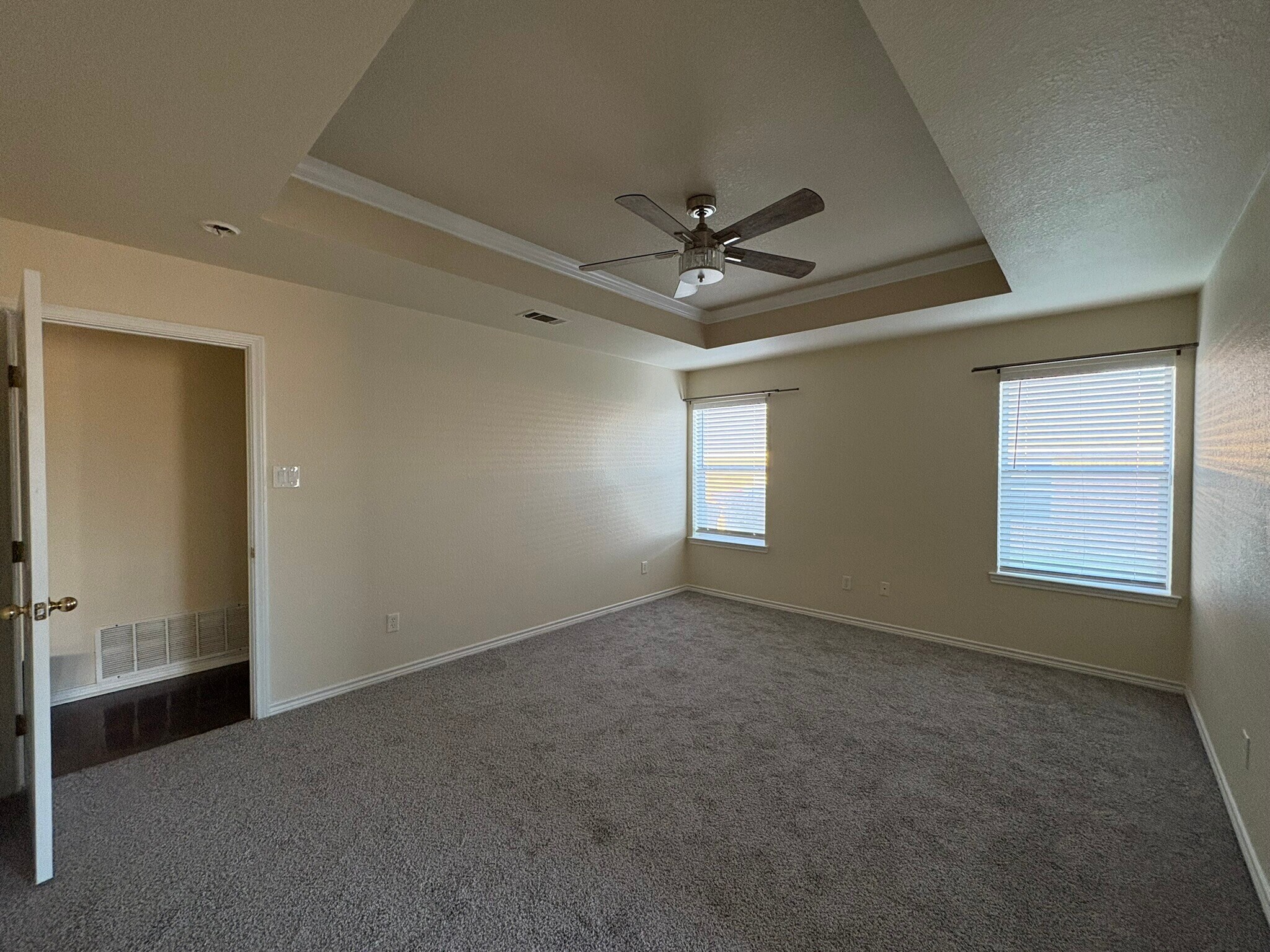 Building Photo - 2508 Isabelle Dr