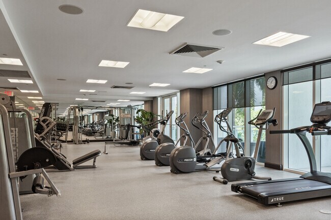 Building Photo - 951 Brickell Ave