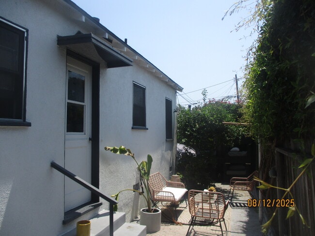 Building Photo - 1040 Ocean Park Blvd