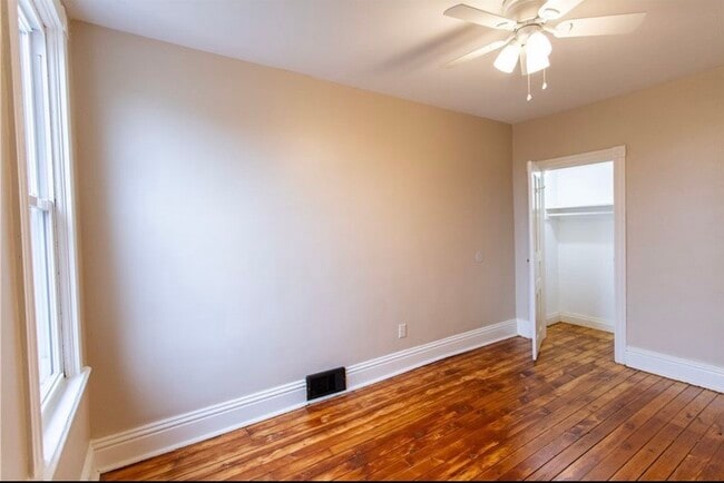 Building Photo - 619 E 17th Ave