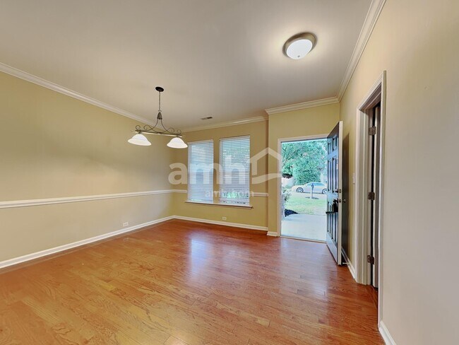 Building Photo - 1606 Hayesville Dr