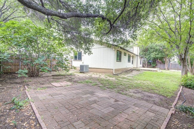 Building Photo - 12430 Wycliff Ln