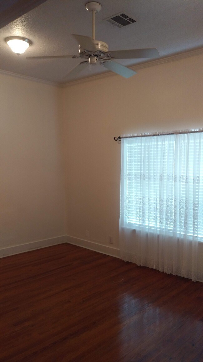 Master Bedroom - 112 N Division St
