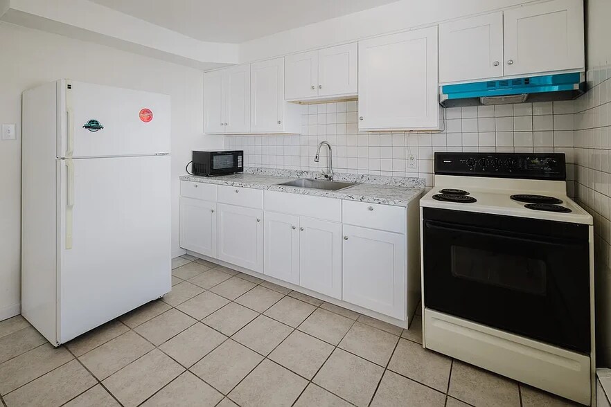 Building Photo - 3930 Bailey Ave