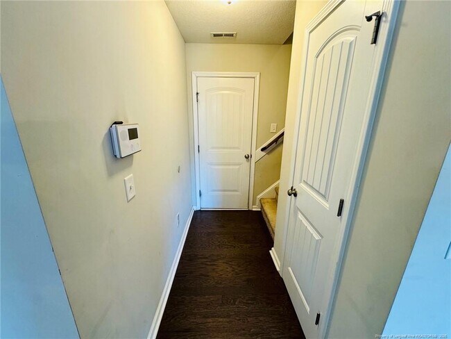 Building Photo - 843 Screech Owl Dr