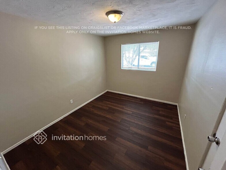 Building Photo - 2928 W San Juan Ave