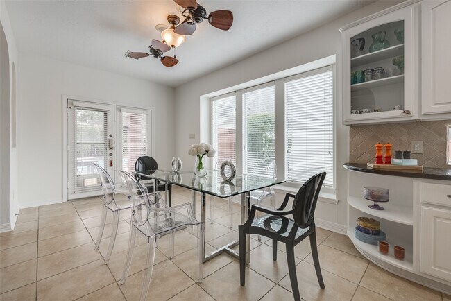 Building Photo - 5710 Cielio Bay Ct