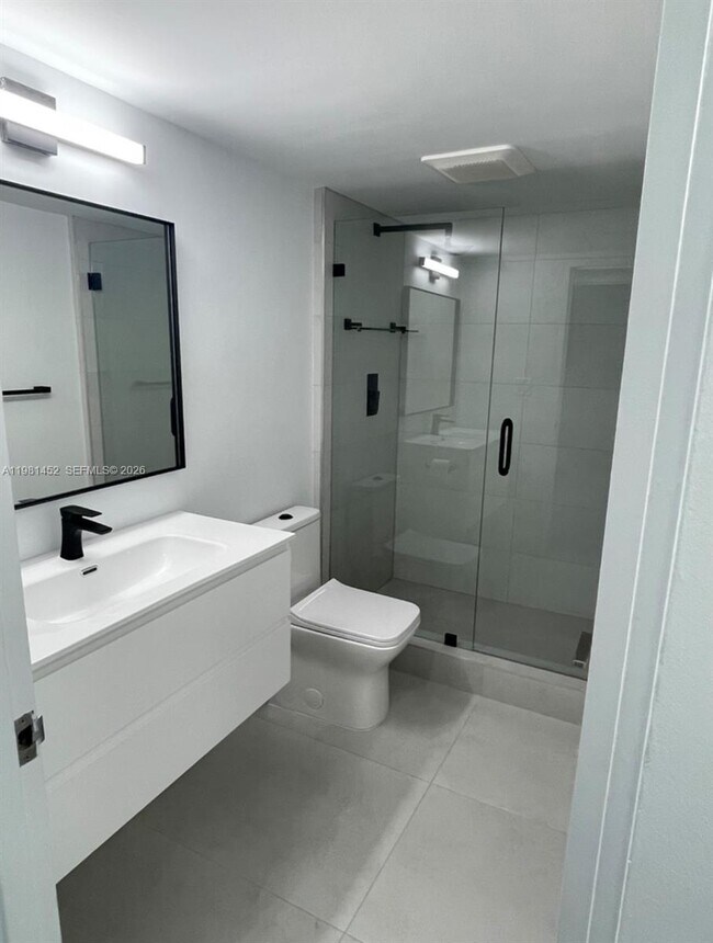 Building Photo - 10275 Collins Ave