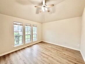 Building Photo - 3907 Crystal Pass Ct