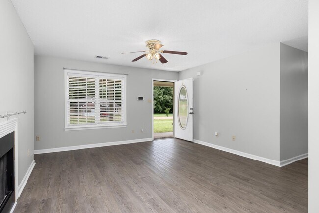Building Photo - 463 David Reed Dr
