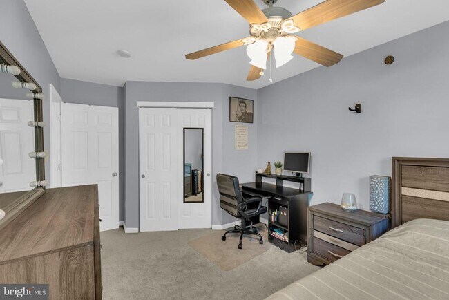 Building Photo - 6802 Dewars Way