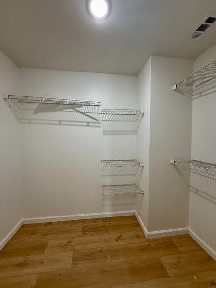 Building Photo - 106 Westchester St