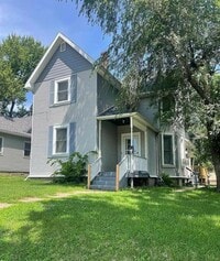 Building Photo - 814 13th Ave S