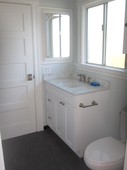Bathroom - 5826 Occidental St
