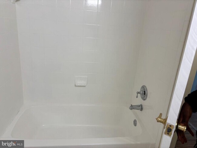 Building Photo - 6966 Hanover Pkwy