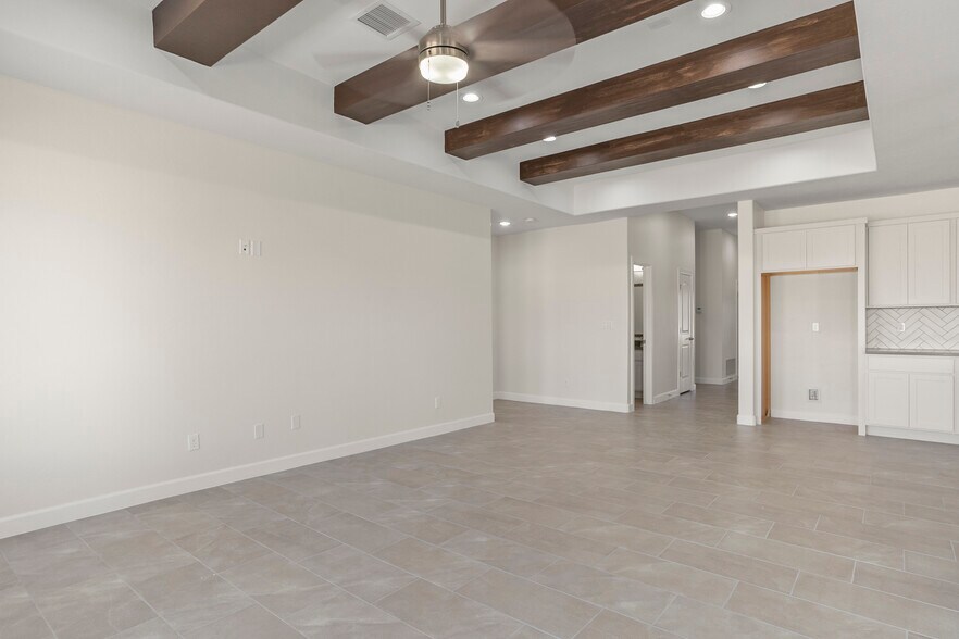 Building Photo - 360 Playa Vista St