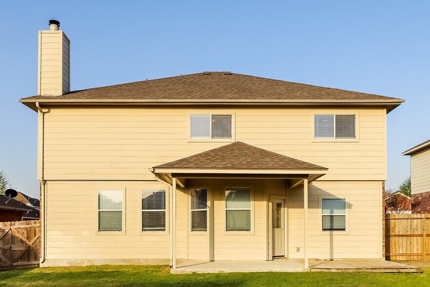 Building Photo - 2125 Warwick Pl