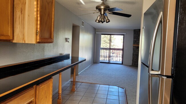 Building Photo - 324 Wright St