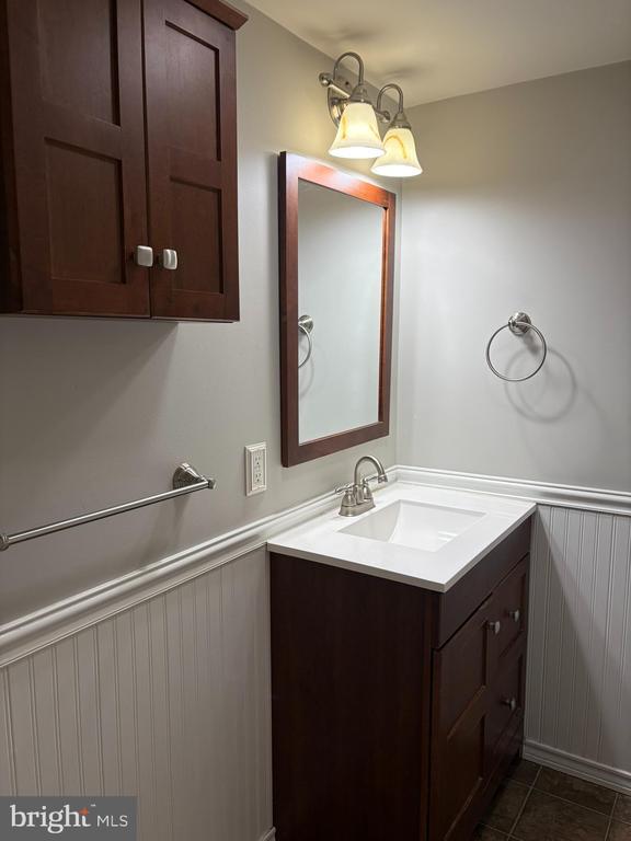 Building Photo - 1543 Cottage Ln