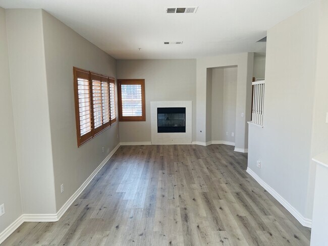 Building Photo - Condo