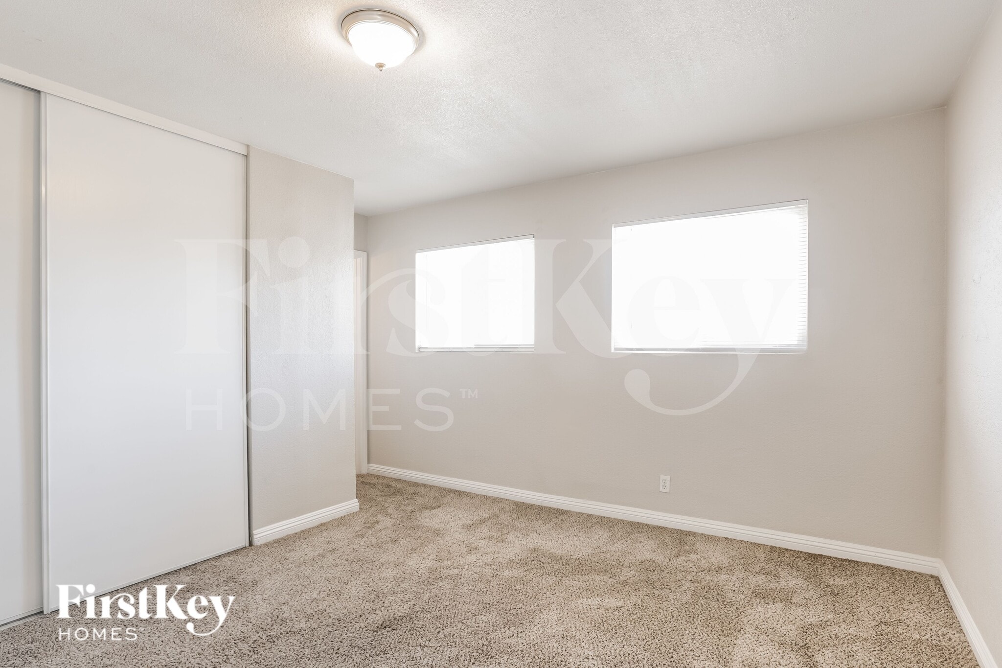 Building Photo - 1121 Bluff Ave