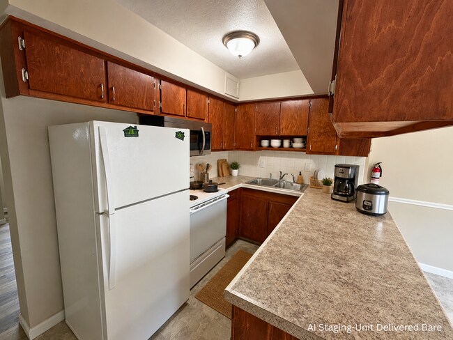 Building Photo - Affordable 2 Bedroom 1 Bathroom located in Indian Trail of Akron!
