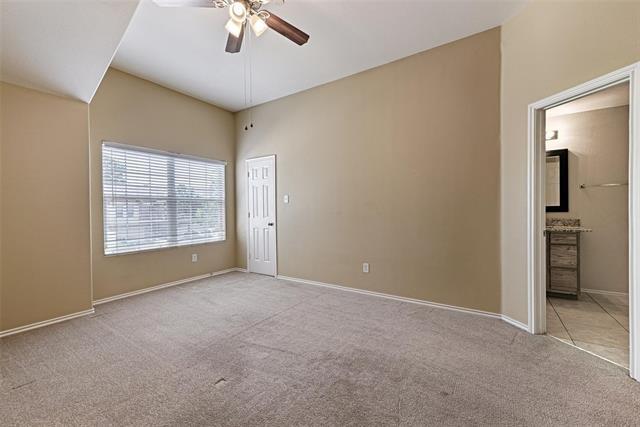 Building Photo - 9876 Fleetwood Dr