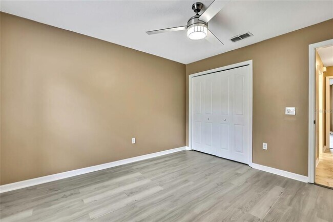 Building Photo - 12320 Papercraft Ave