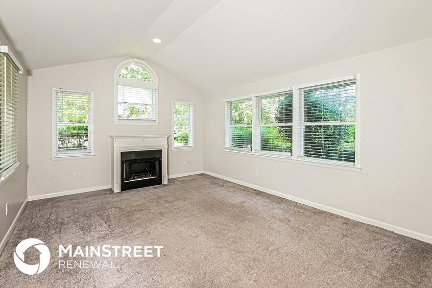 Building Photo - 1512 Knollwood Terrace