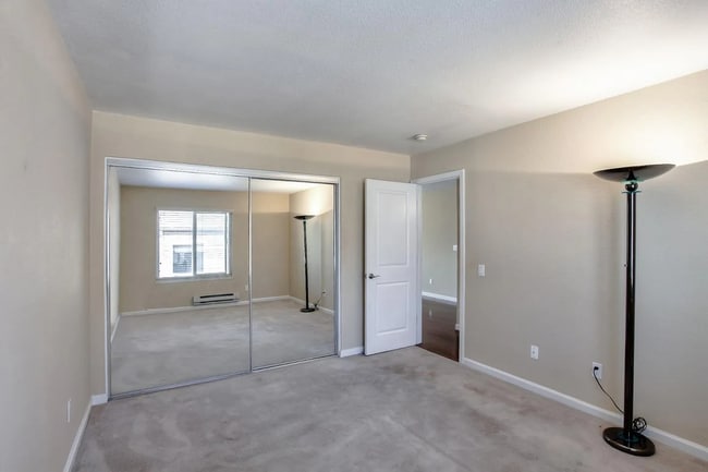 Building Photo - APT 298