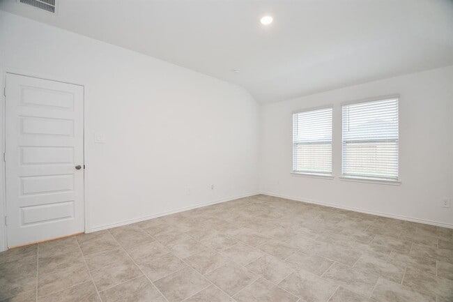 Building Photo - 1106 Cattle Chute Ct