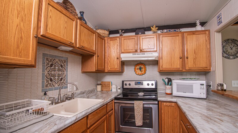 Building Photo - 459 Major Lake Dr