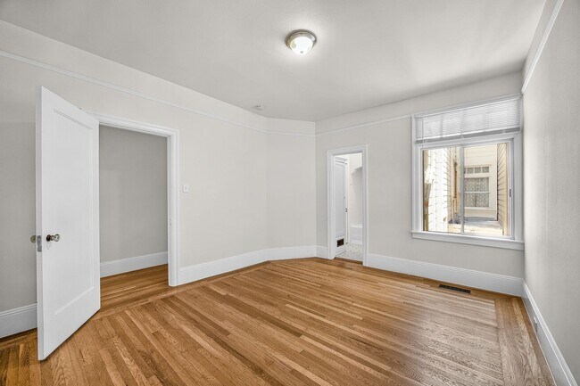 Building Photo - 2715 Franklin St