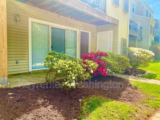 Building Photo - 17405 Pipers Way