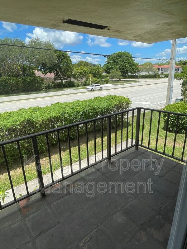 Building Photo - 11605 NW 29th Ct