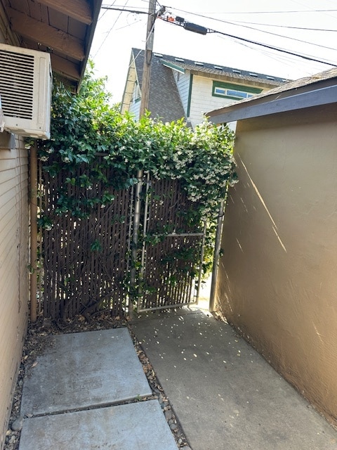 Building Photo - 115-112 Poplar Ave