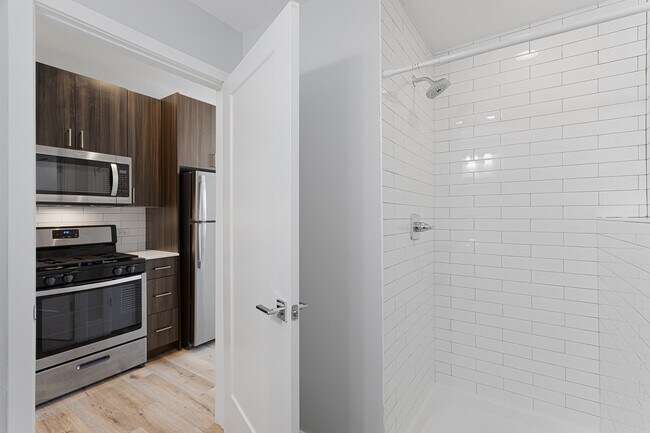 Building Photo - 1531 W Howard St