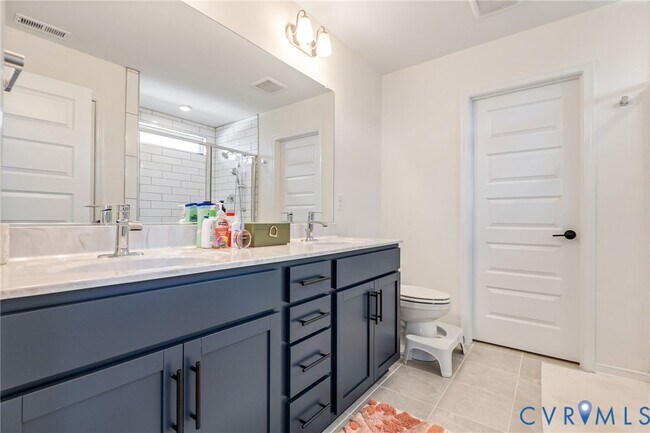 Building Photo - 10702 Skippers St