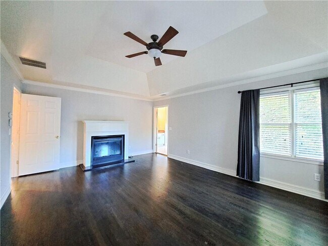 Building Photo - 2242 Lenox Walk NE