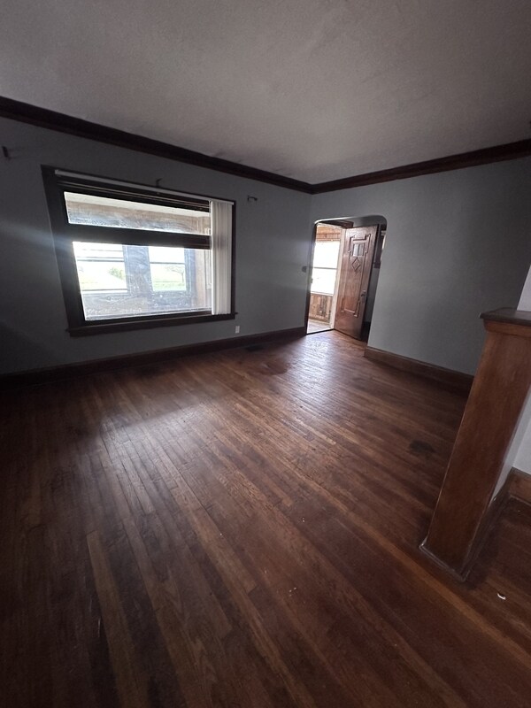 Building Photo - 4004 E 147th St