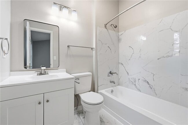 Building Photo - 5651 Wells Cir