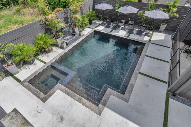 Building Photo - 2683 Blodgett St