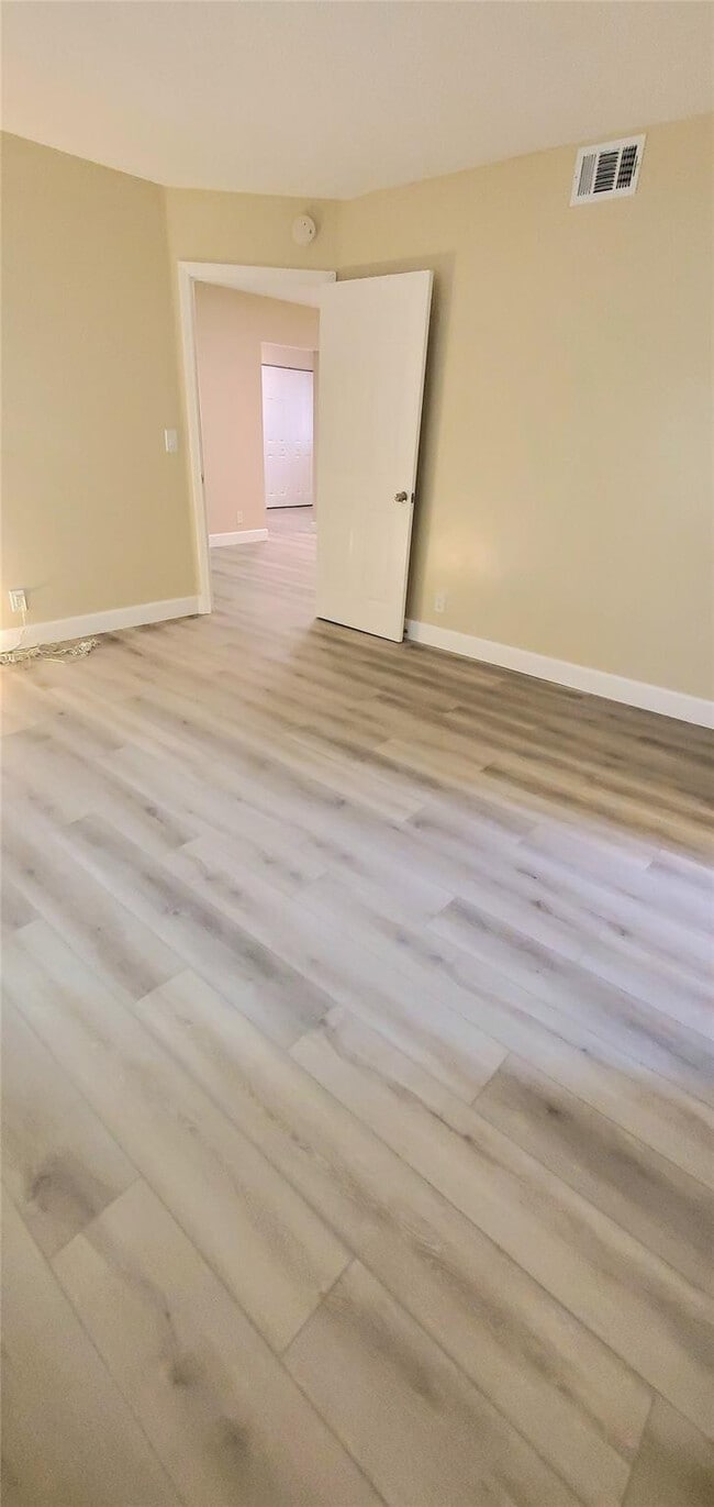 Building Photo - 3013 NW 92nd Ave