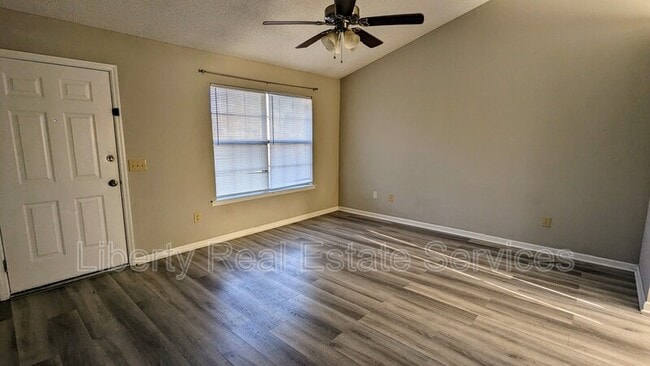 Building Photo - 122 Crosby Dr