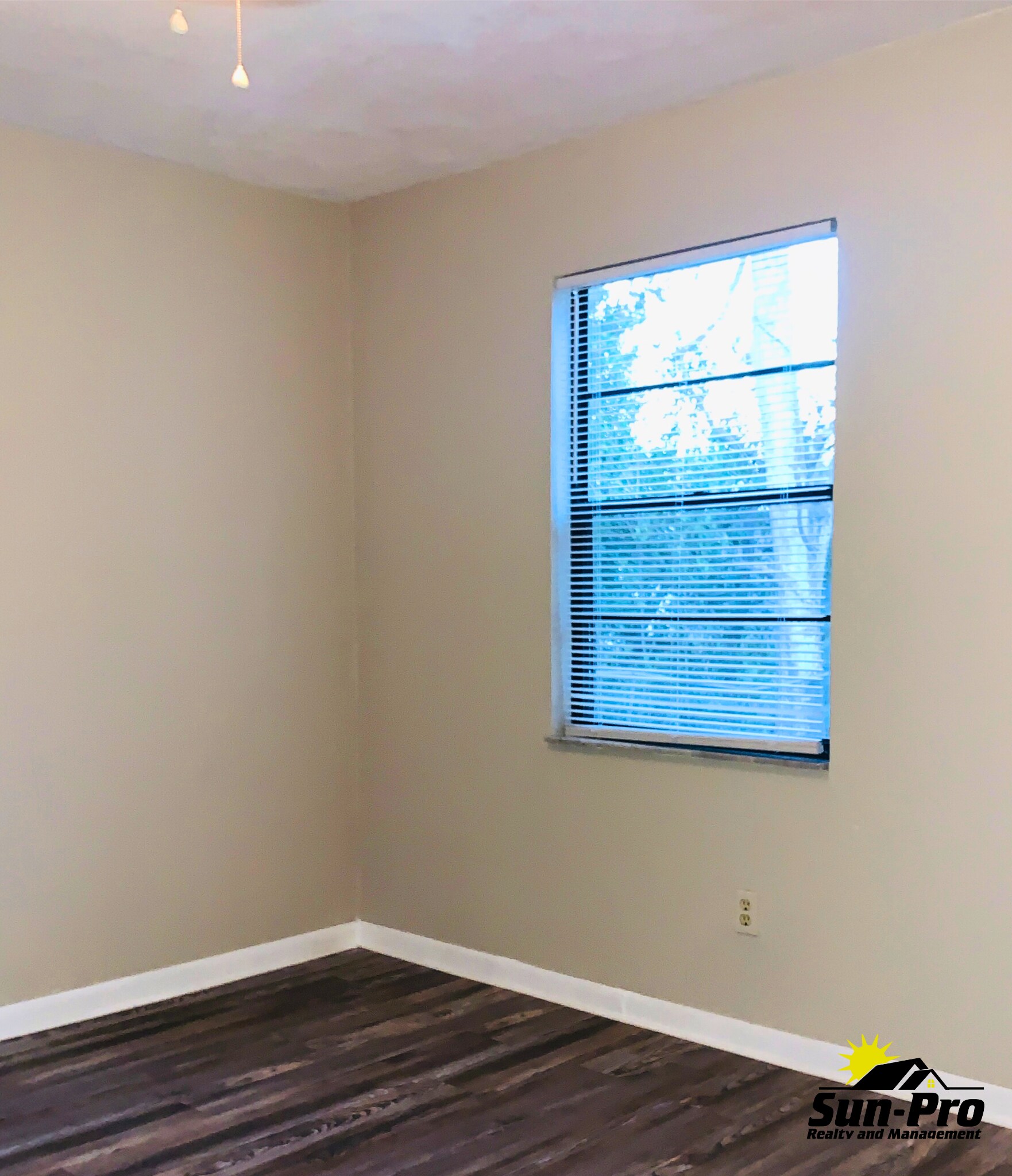 Building Photo - 957 Glenwood St