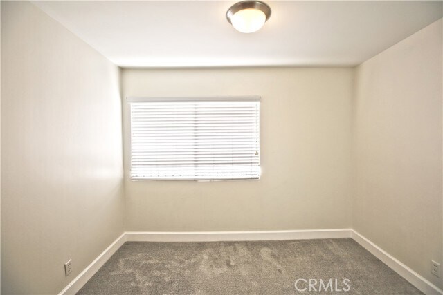 Building Photo - 10982 Roebling Ave