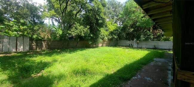 Building Photo - 301 Hope Cir