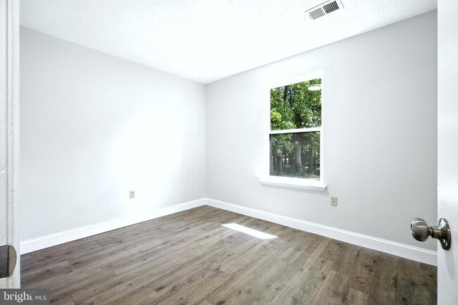 Building Photo - 3295 Jesmond Ct