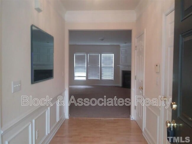 Building Photo - 105 Tortoise Ln